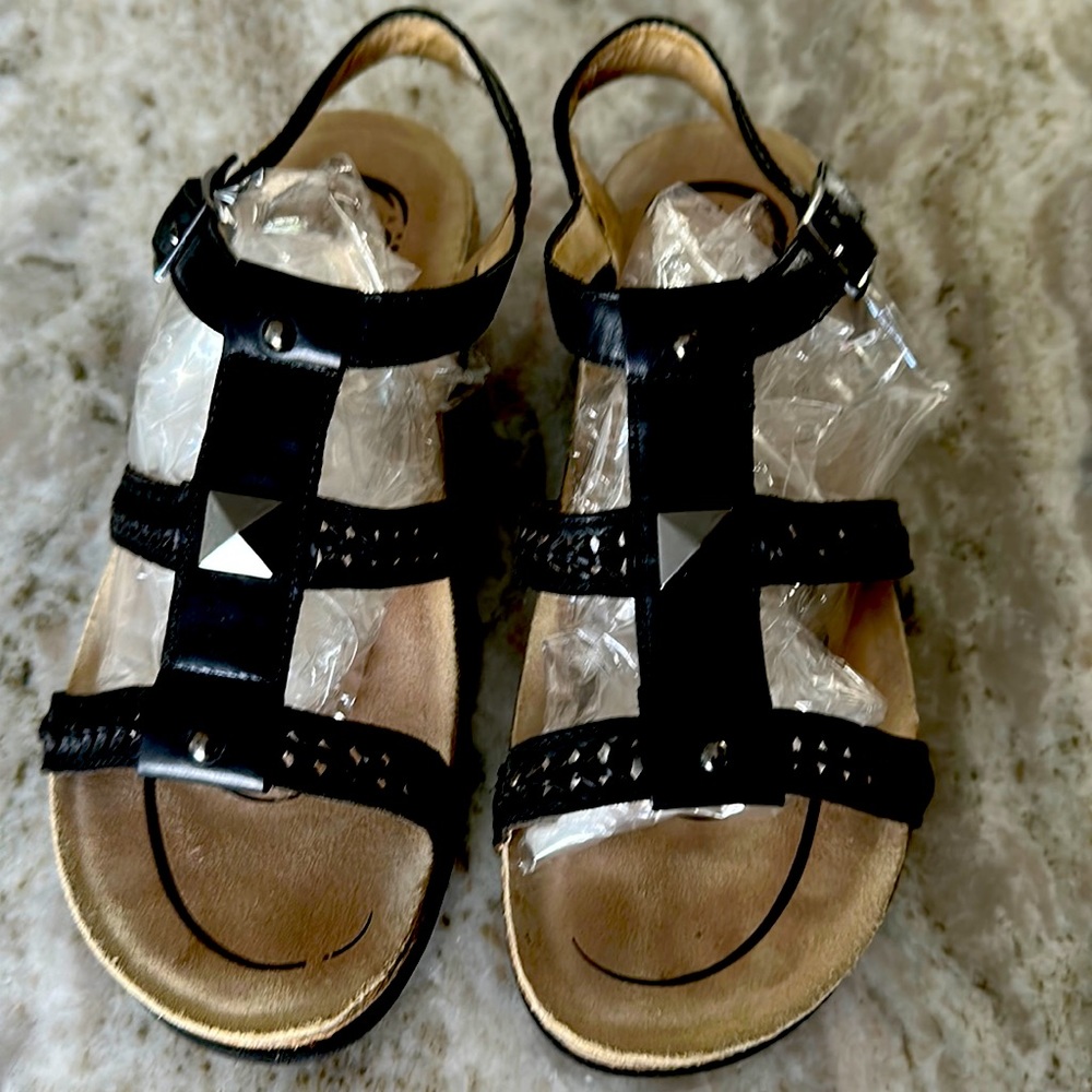 Abeo black sandals size 7